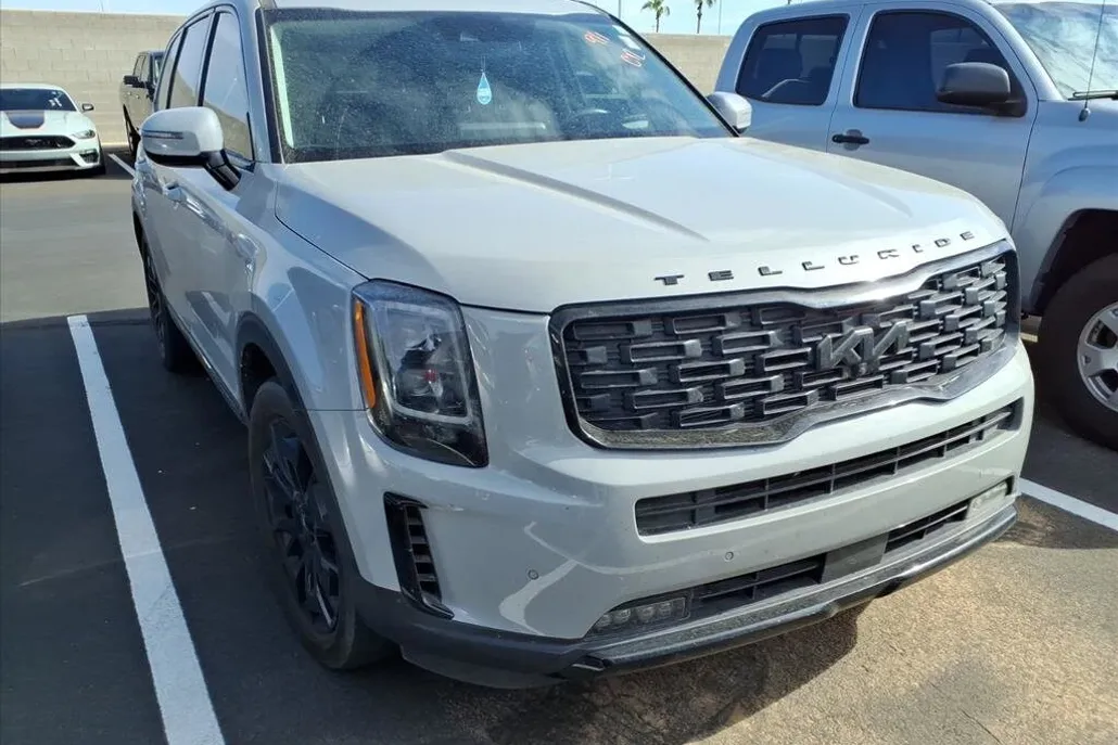 2022 Kia Telluride SX photo 1