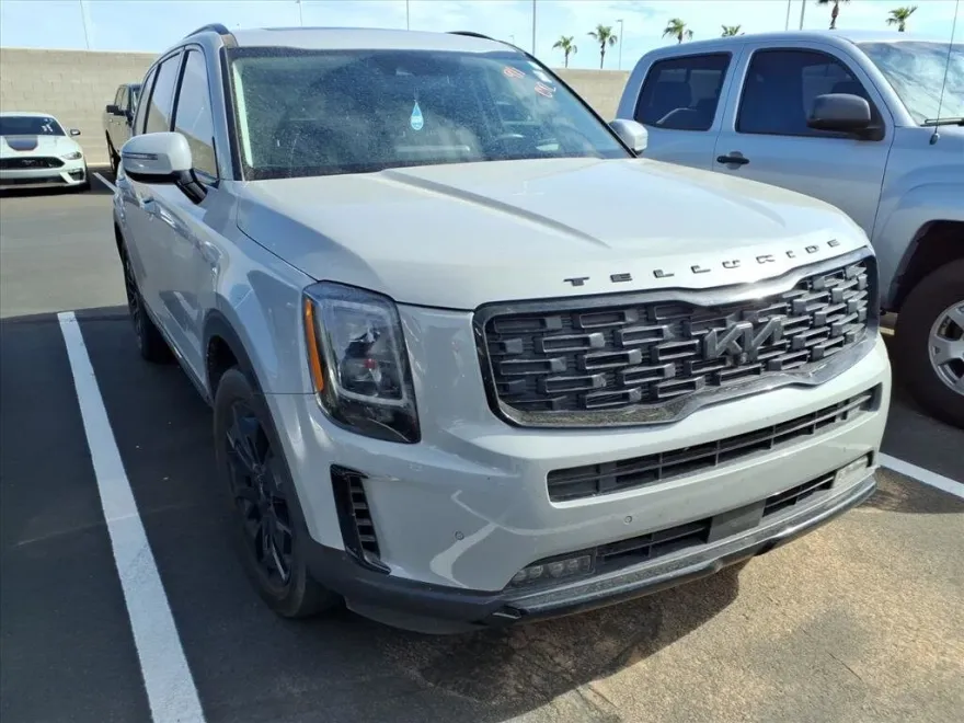 2022 Kia Telluride SX photo 1