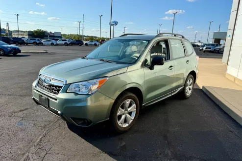 2016 Subaru Forester 2.5i photo 2