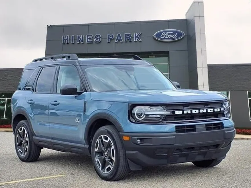 2023 Ford Bronco Sport Outer Banks photo 1