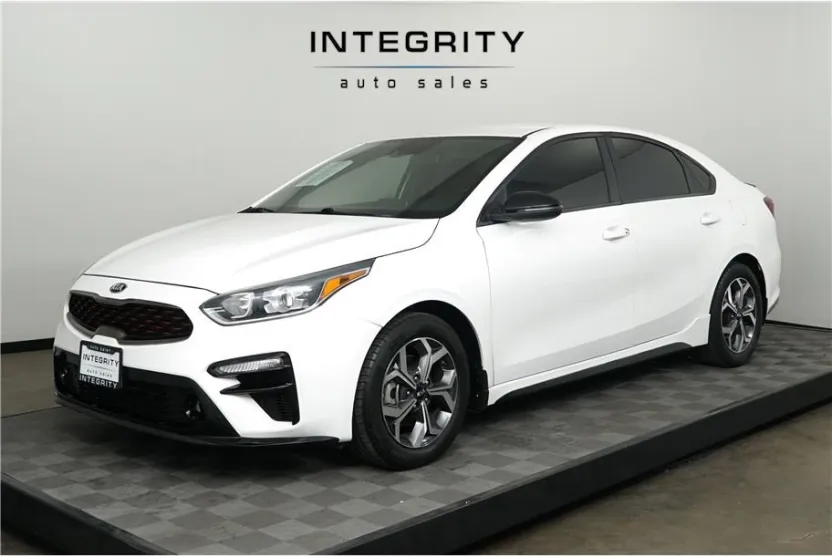 2021 Kia Forte GT-Line photo 1