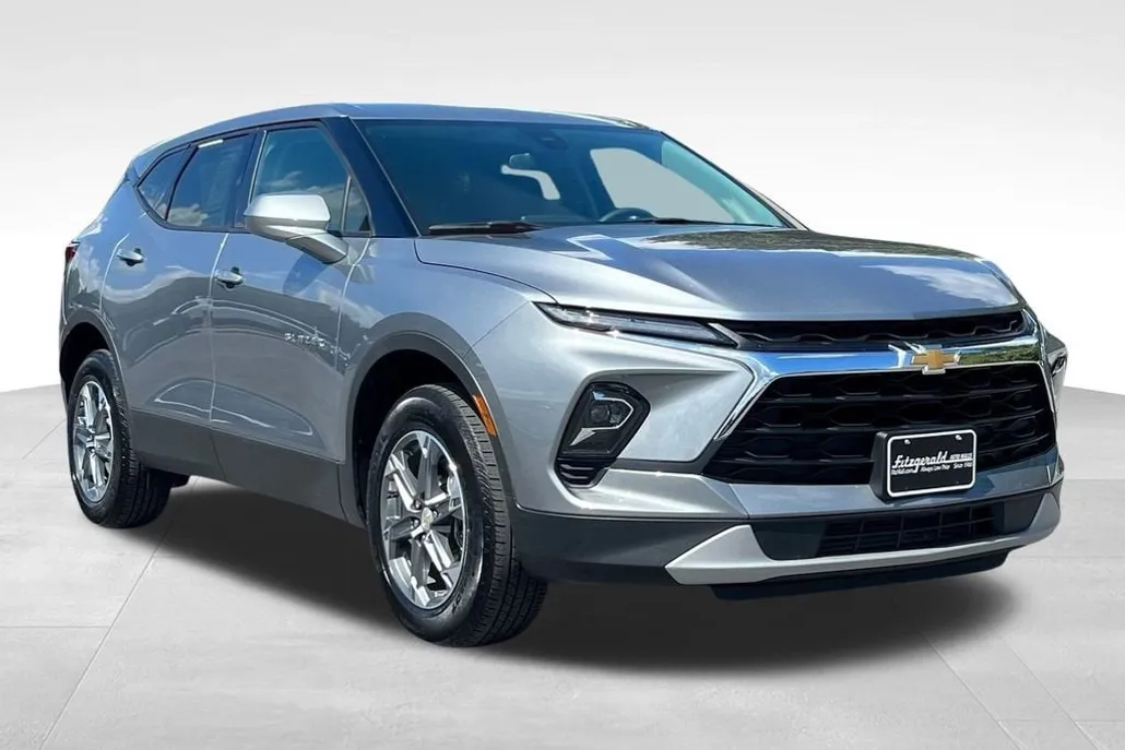2025 Chevrolet Blazer 2LT photo 1