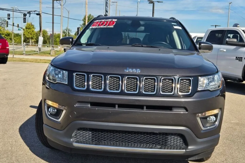 2019 Jeep Compass Limited photo 1