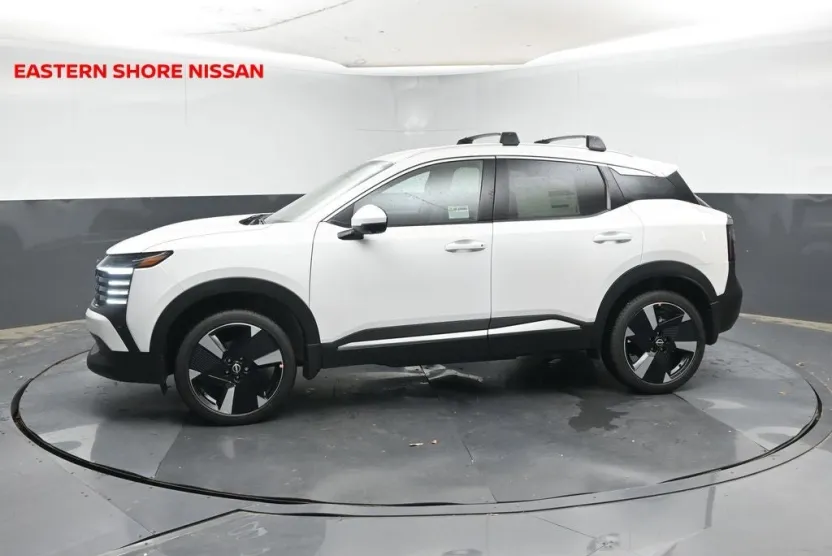 2025 Nissan Kicks SR photo 1