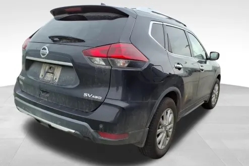 2020 Nissan Rogue SV photo 2