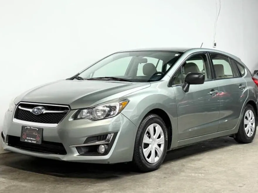 2015 Subaru Impreza 2.0i photo 1