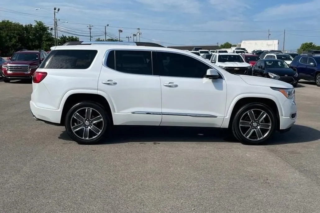 2018 Gmc Acadia Denali photo 1