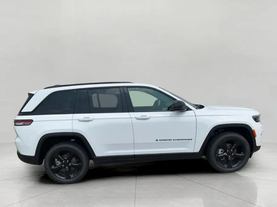 2025 Jeep Grand Cherokee Limited photo 1