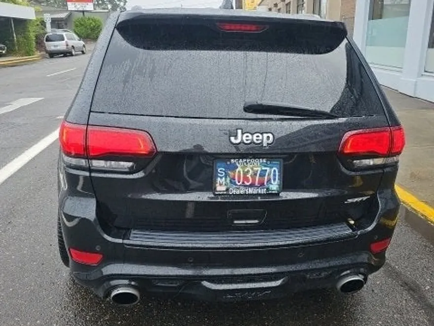 2015 Jeep Grand Cherokee SRT8 photo 1