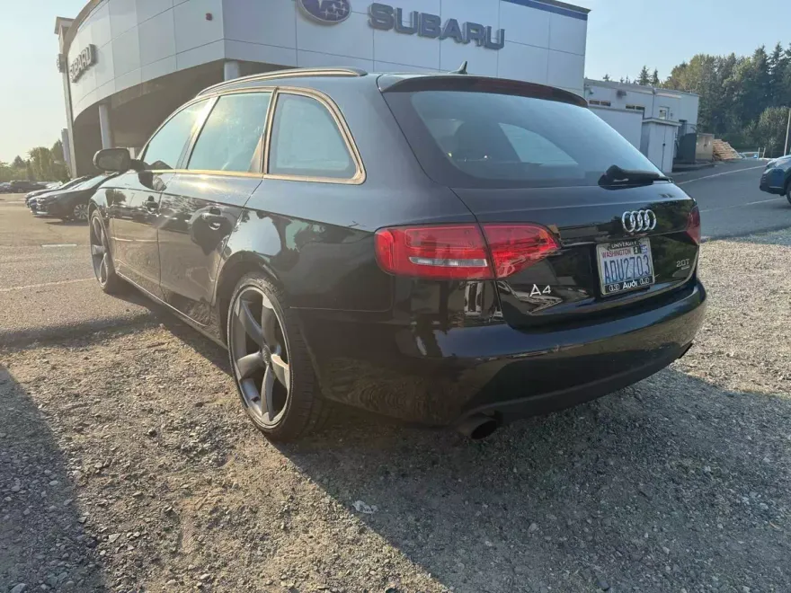 2011 Audi A4 2.0T Premium photo 1