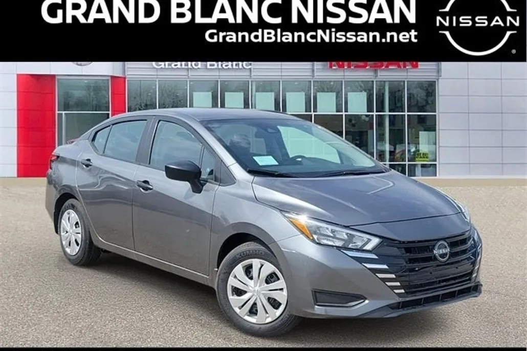 2025 Nissan Versa 1.6 S photo 1