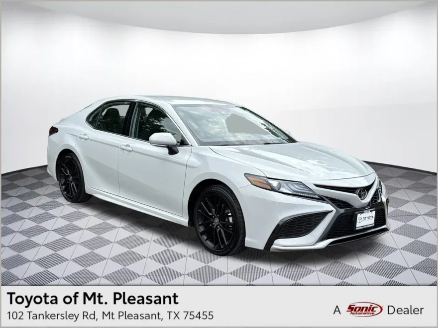 2023 Toyota Camry XSE photo 1