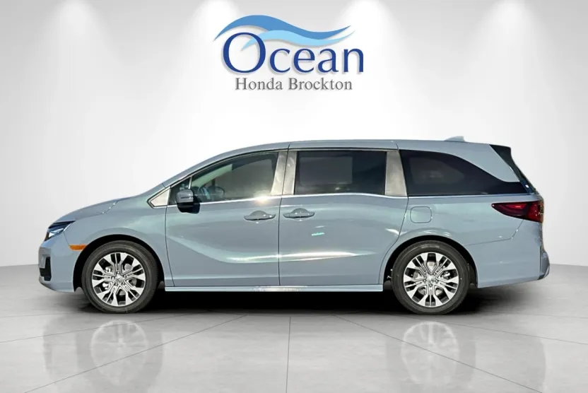 2026 Honda Odyssey Touring photo 1