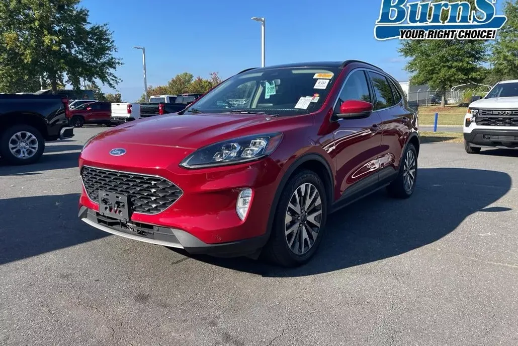 2020 Ford Escape Titanium photo 1