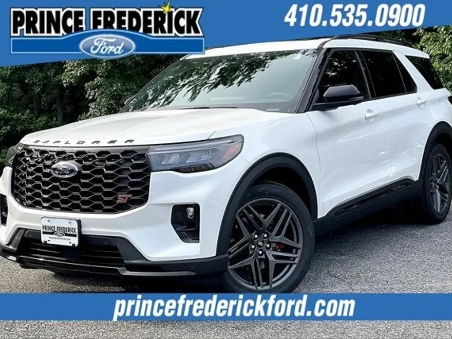 2025 Ford Explorer ST photo 1