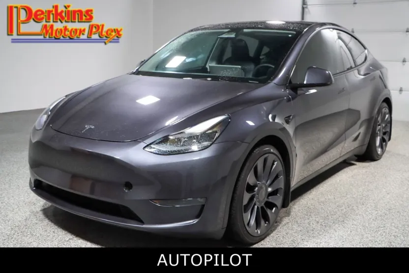 2024 Tesla Model Y Performance photo 1