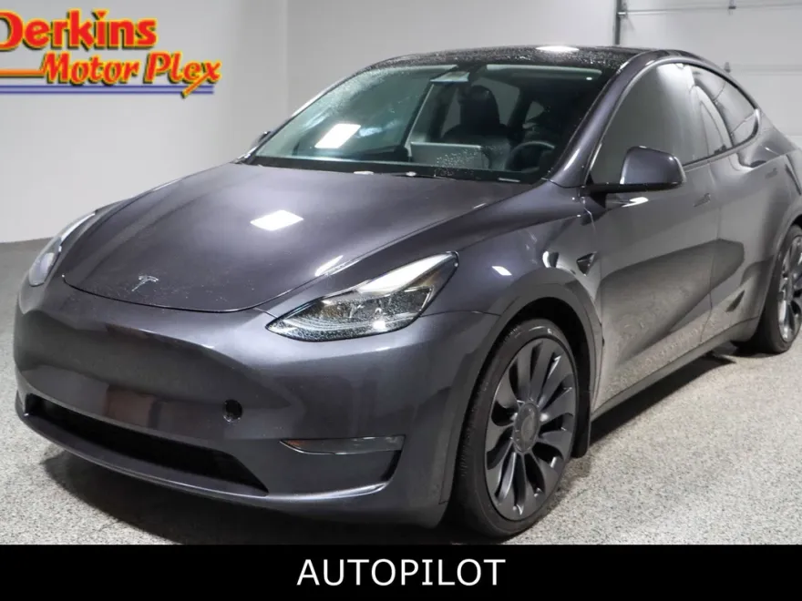 2024 Tesla Model Y Performance photo 1