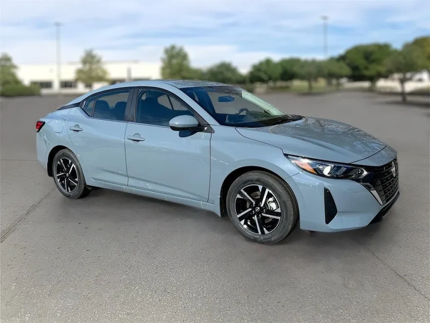 2025 Nissan Sentra SV photo 1