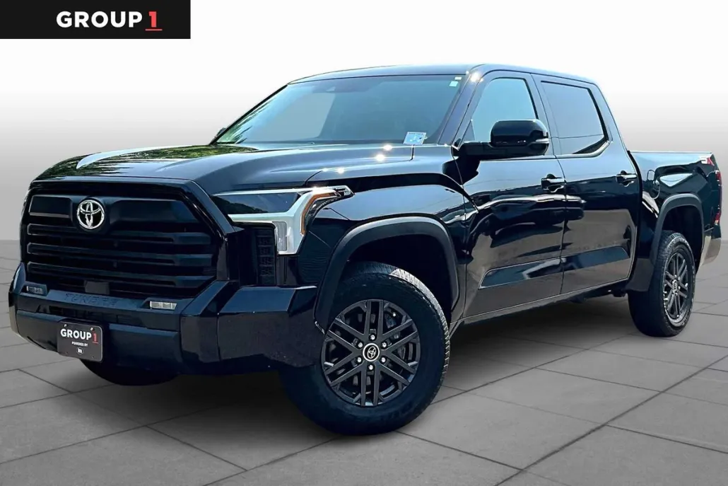 2024 Toyota Tundra SR5 CrewMax photo 1