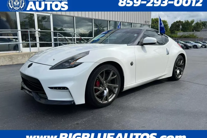 2014 Nissan 370Z Touring photo 1