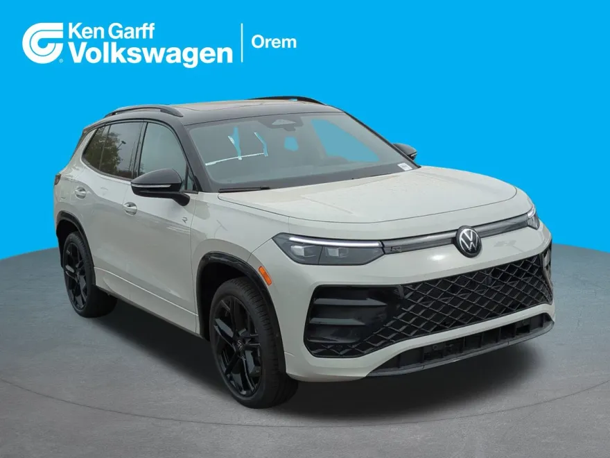 2025 Volkswagen Tiguan SE R-Line Black photo 1