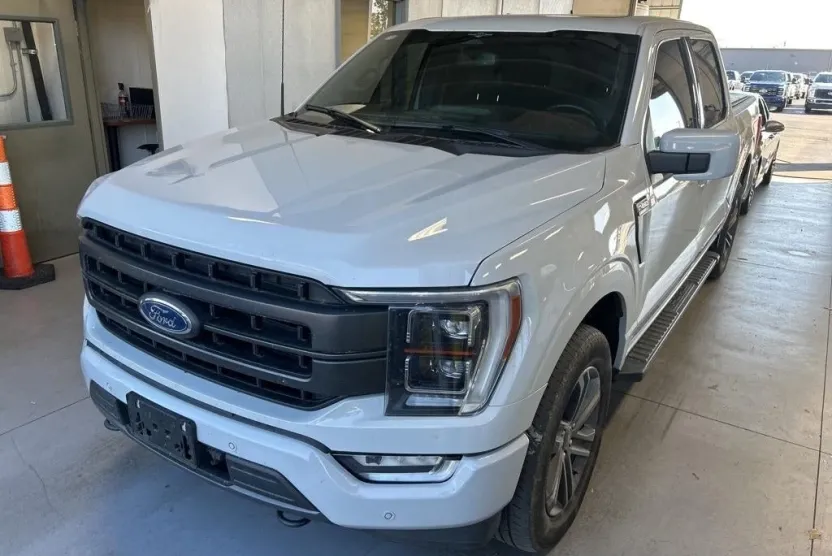 2023 Ford F-150 Lariat photo 1