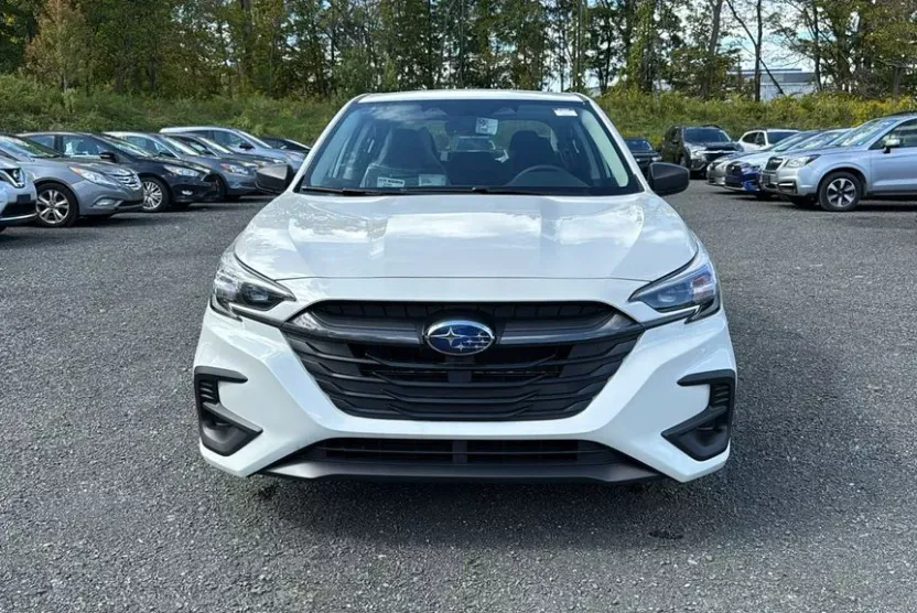2025 Subaru Legacy Base photo 1