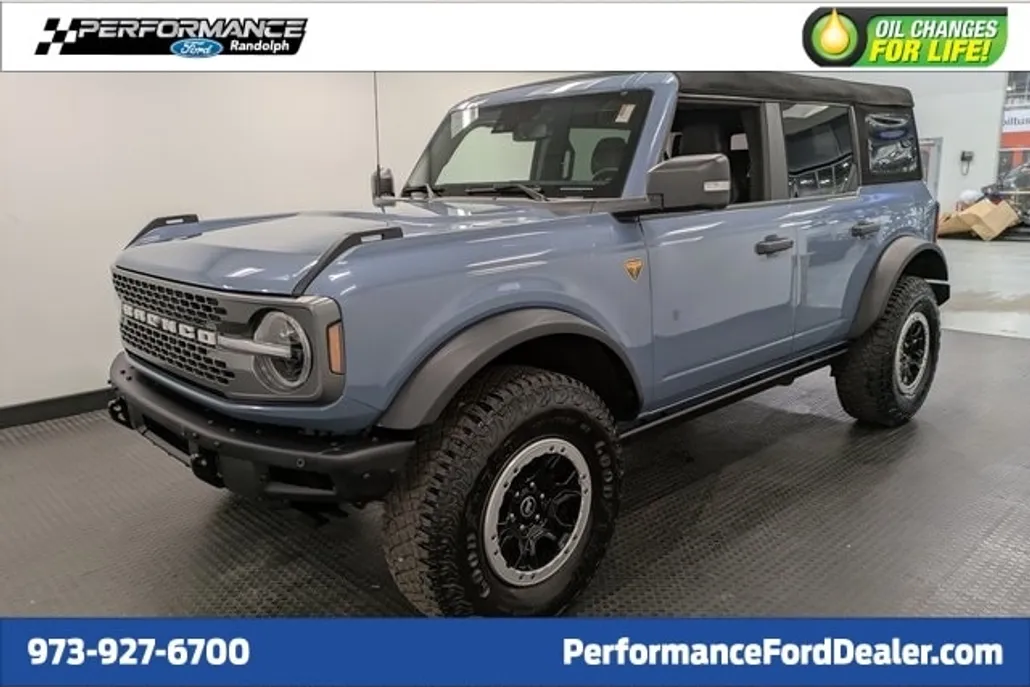 2024 Ford Bronco Badlands photo 1