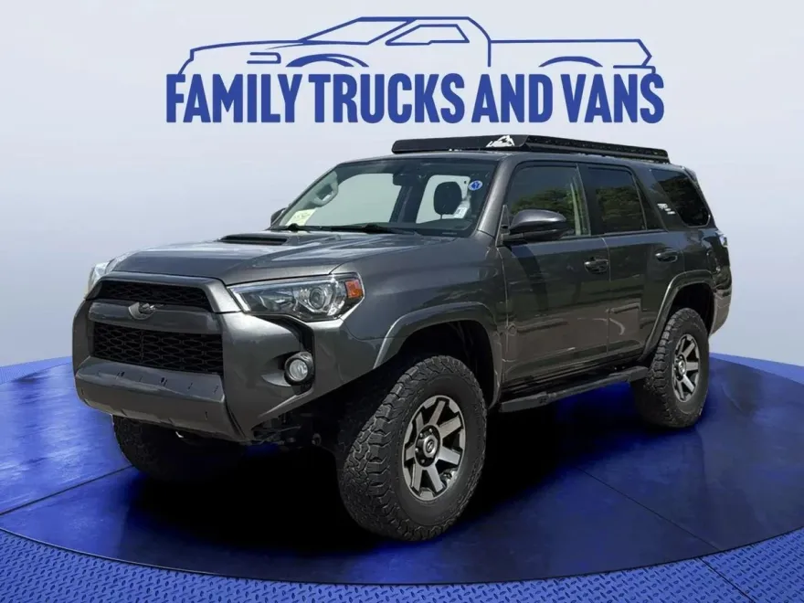 2019 Toyota 4Runner TRD Off-Road photo 1