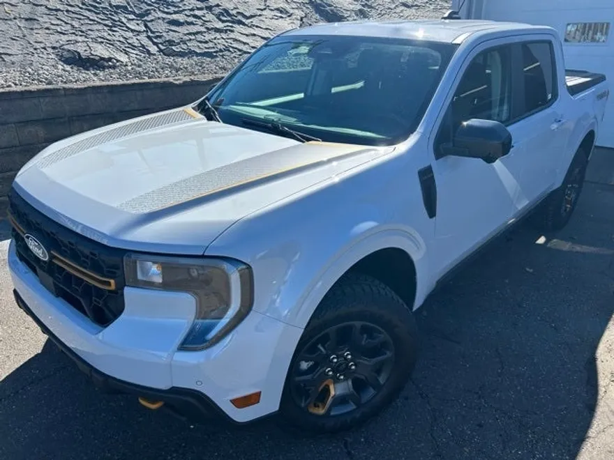 2025 Ford Maverick Tremor photo 1