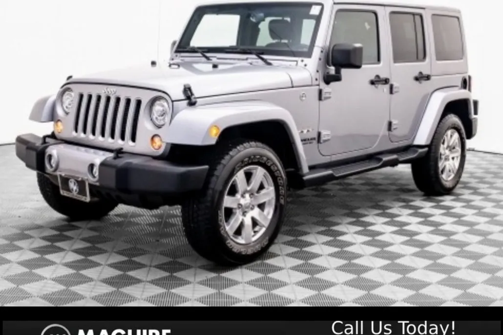 2017 Jeep Wrangler Unlimited Sahara photo 1