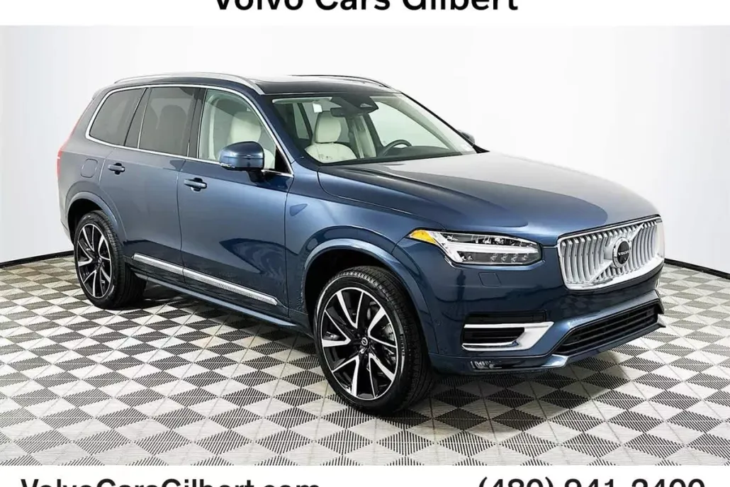 2025 Volvo XC90 AWD Plus photo 1