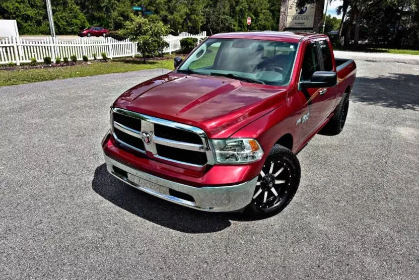 2015 Ram 1500 SLT photo 1