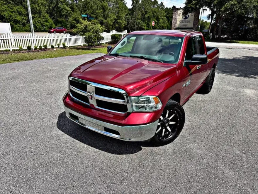 2015 Ram 1500 SLT photo 1