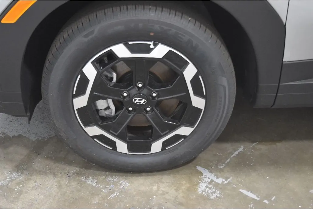 2025 Hyundai Santa Fe SEL photo 1