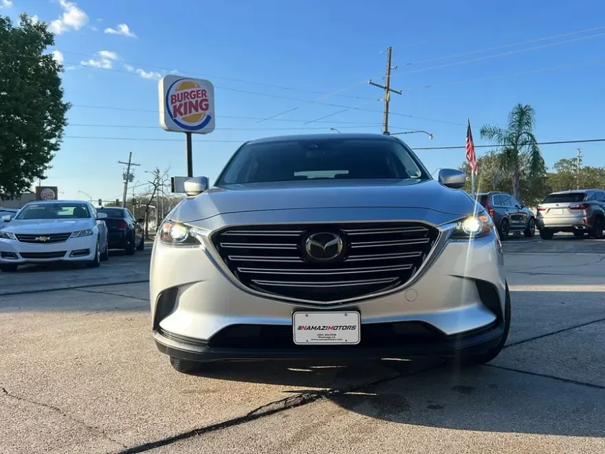 2018 Mazda CX-9 Touring Sport photo 1