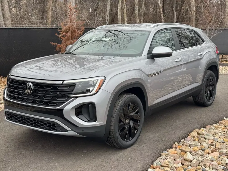 2025 Volkswagen Atlas Cross Sport SE Technology photo 1