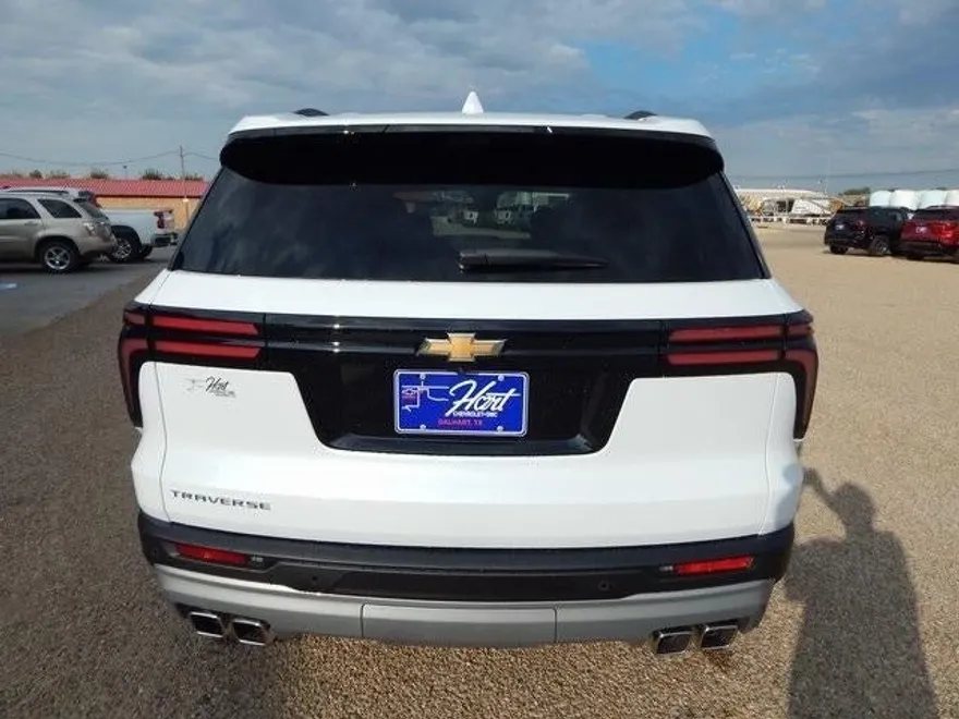 2026 Chevrolet Traverse photo 1