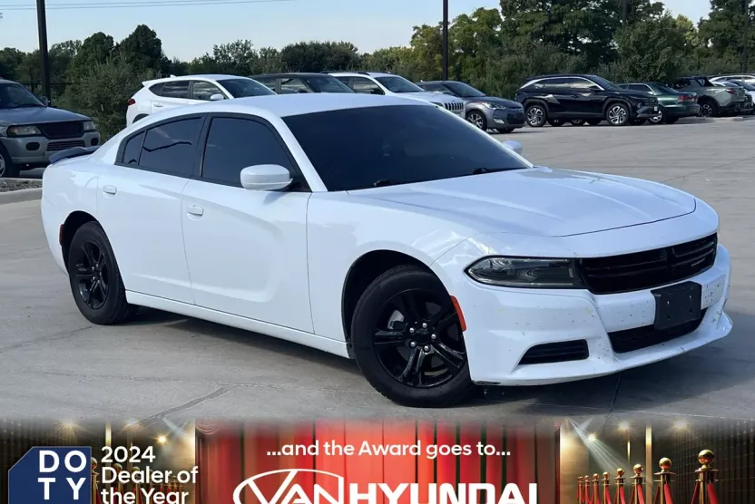 2022 Dodge Charger SXT photo 1