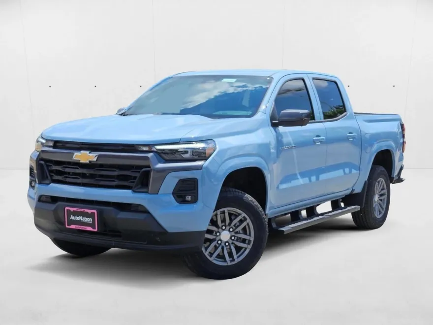 2025 Chevrolet Colorado LT photo 1