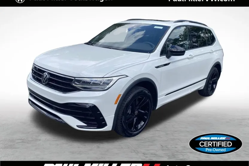 2024 Volkswagen Tiguan SE R-Line Black photo 1