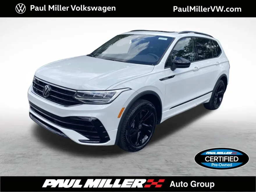 2024 Volkswagen Tiguan SE R-Line Black photo 1