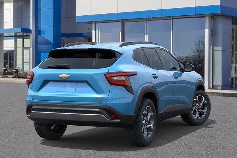 2026 Chevrolet Trax LT photo 1