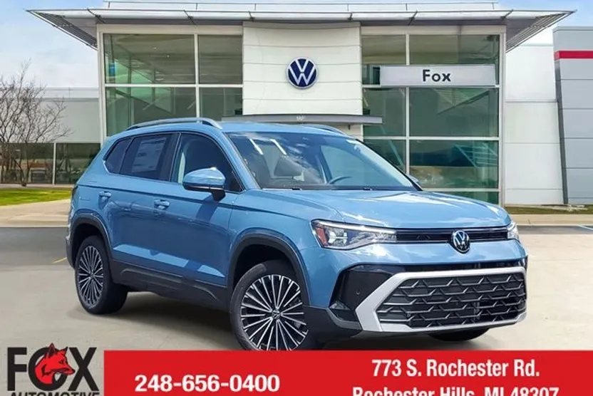 2025 Volkswagen Taos SE photo 1