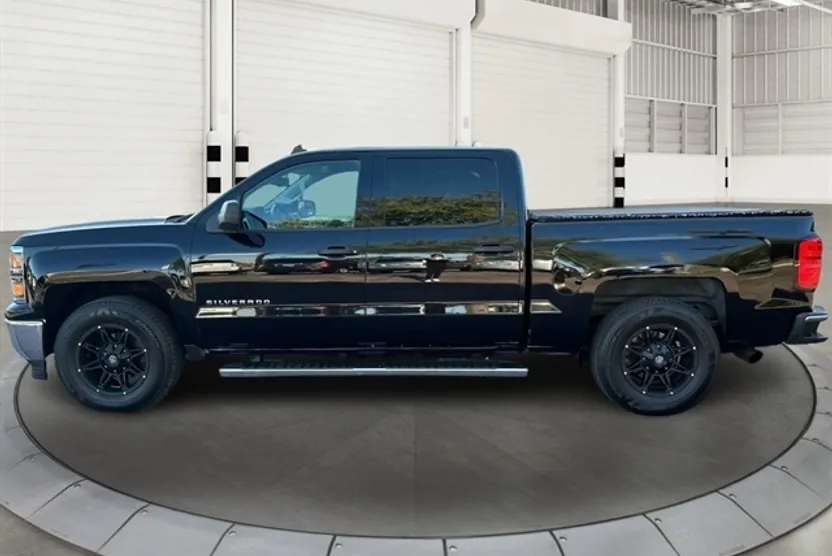 2014 Chevrolet Silverado 1500 LT photo 1