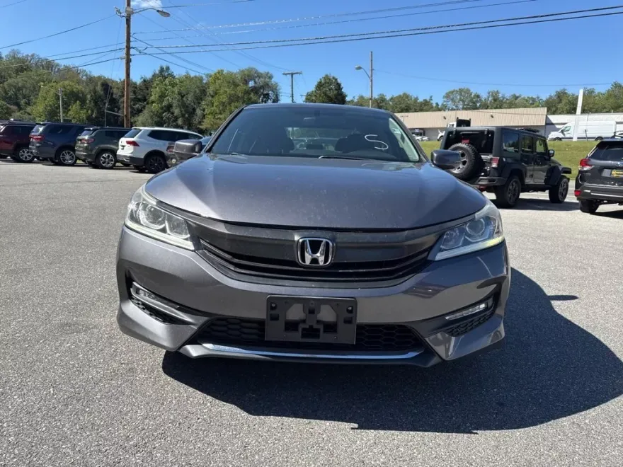 2017 Honda Accord EX-L V6 photo 1