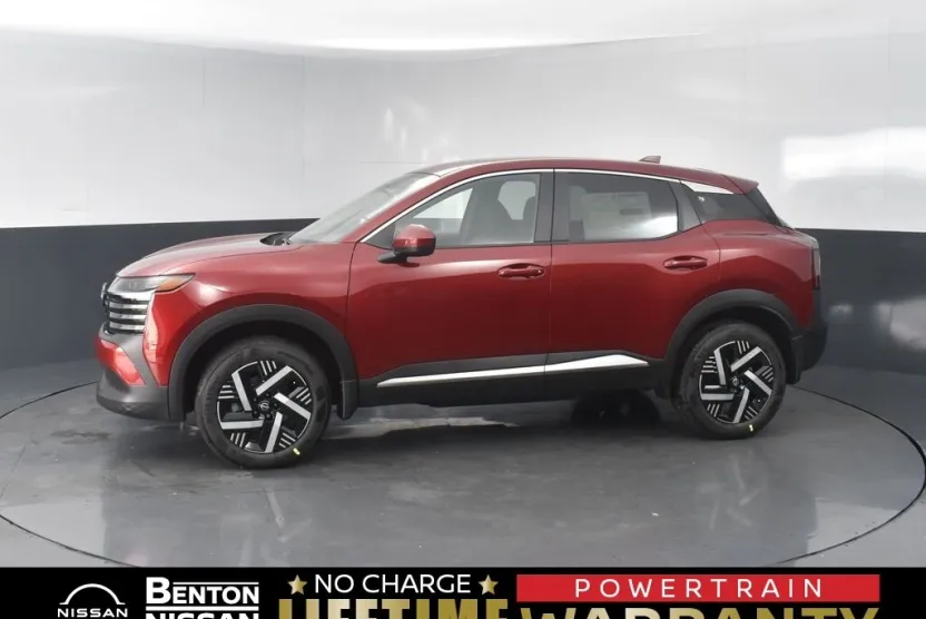 2025 Nissan Kicks SV photo 1