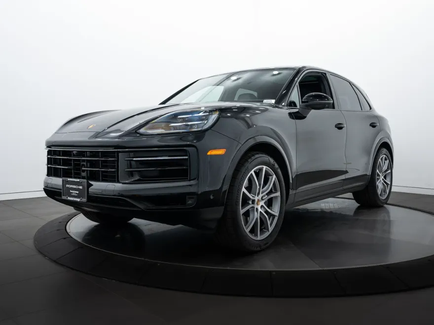 2025 Porsche Cayenne photo 1