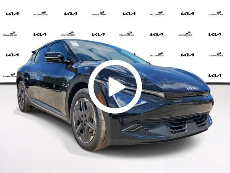 2025 Kia EV6 Wind photo 1
