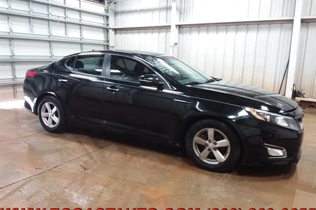 2015 Kia Optima LX photo 1